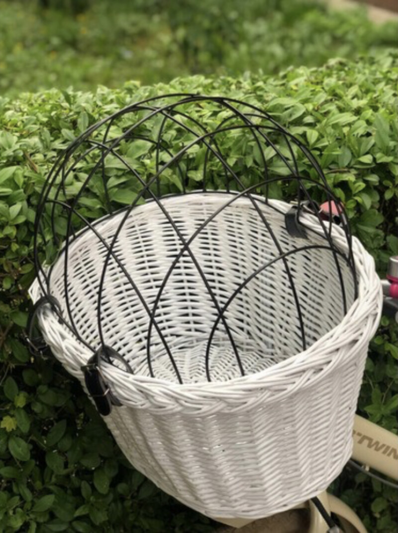 Pet bicycle basket