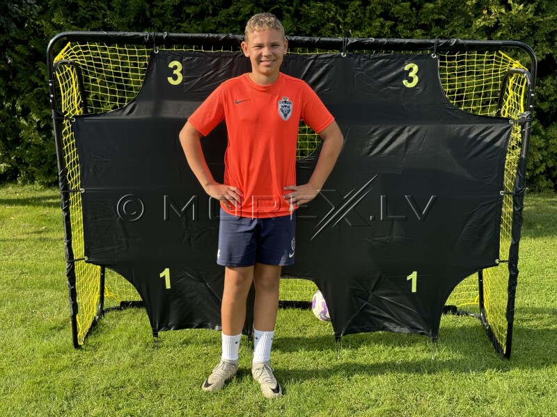 Football goals with the aim, 213x153x76 cm - used for one photo shoot!