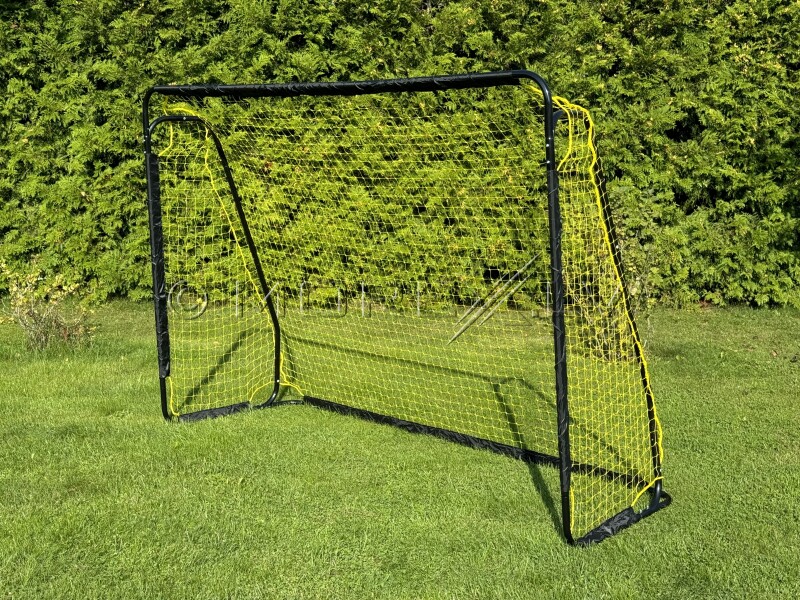 Football goals with the aim, 213x153x76 cm - used for one photo shoot!